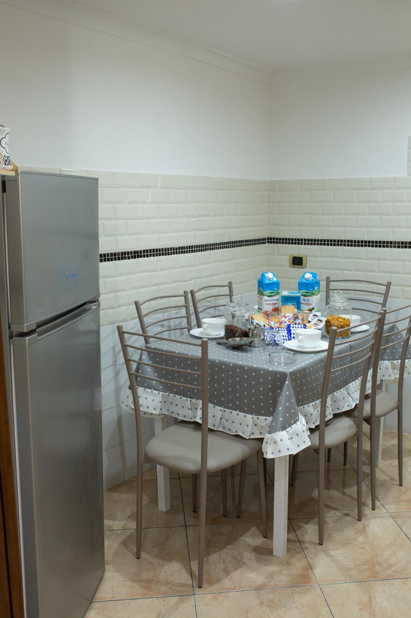 Apartment Dimora De Curtis Neapel