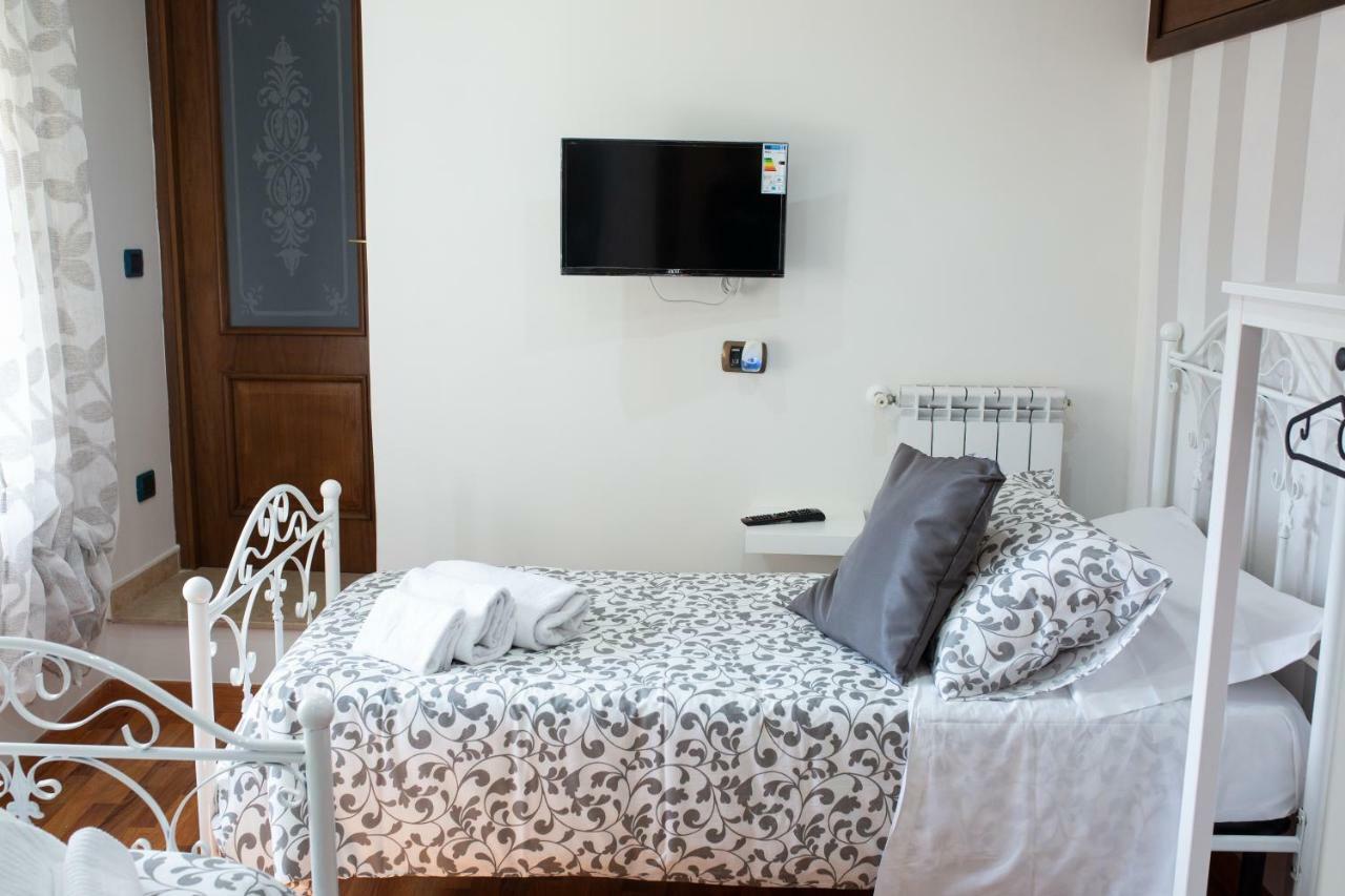 Dimora De Curtis Apartment Neapel